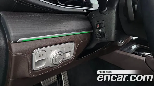 Mercedes-Benz GLS-Class — Фото автомобиля 22