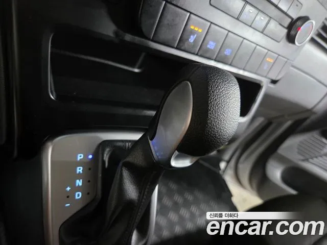 Hyundai Staria Staria Карго 5 мест — Фото автомобиля 9