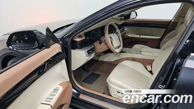 Hyundai Grandeur Grandeur (GN7) 2.5 Бензин 2WD — Фото автомобиля 10