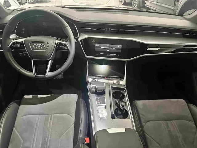 Audi A6L — Фото автомобиля 15