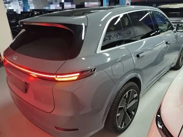 Li Auto L7 — Фото автомобиля 6