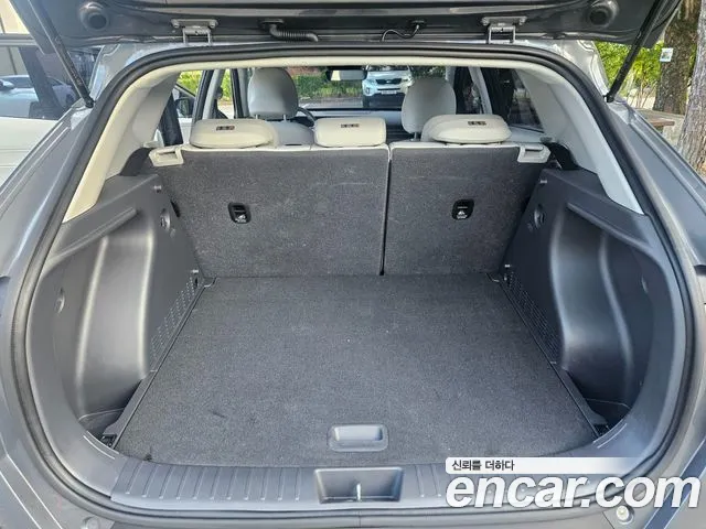 Hyundai Kona SX2 — Фото автомобиля 15