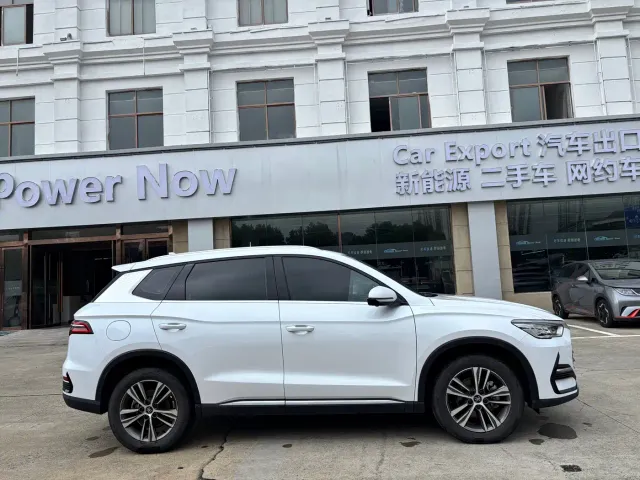 BYD Song Pro — Фото автомобиля 4