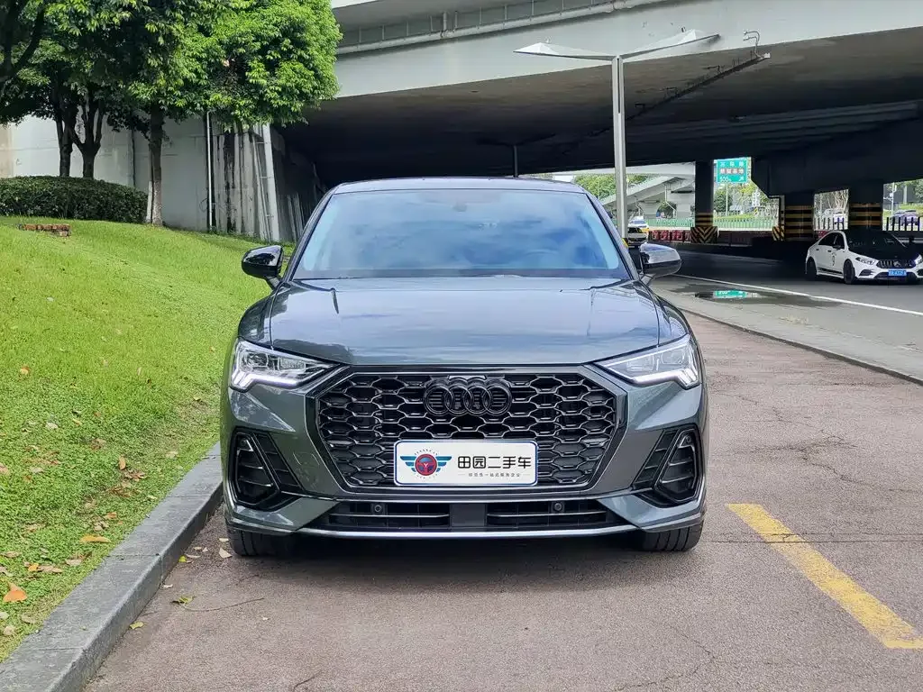 Audi Audi Q3 Sportback 2023 40 TFSI Fashion — Фото автомобиля 2