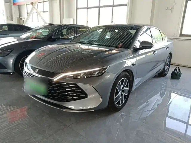 Фотография автомобиля — BYD Qin L