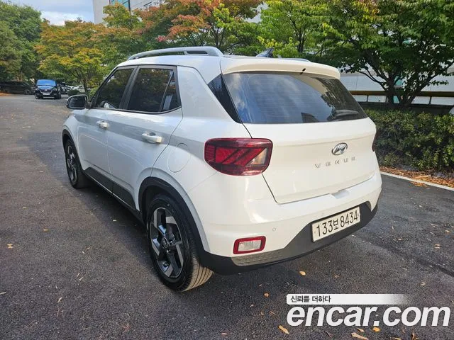 Hyundai Venue — Фото автомобиля 5