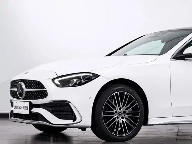 Mercedes-Benz C-Class — Фото автомобиля 5