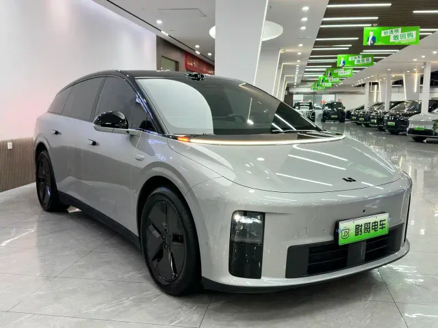 Li Auto i6 — Фото автомобиля 3