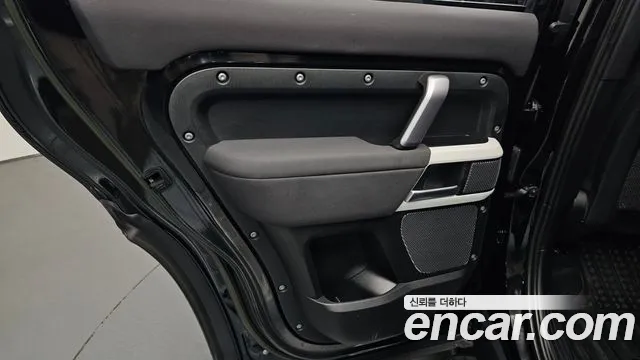 Land Rover Defender L663 — Фото автомобиля 24