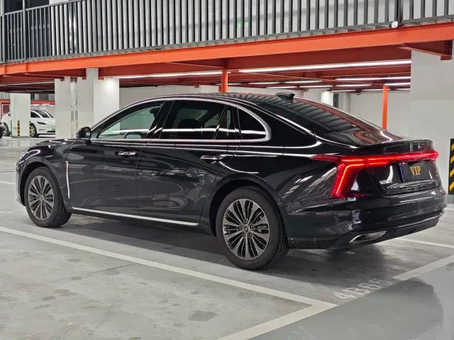 Hongqi H5 — Фото автомобиля 15