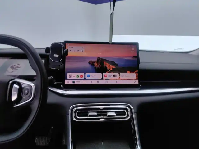Geely Galaxy Stellar 6 — Фото автомобиля 13