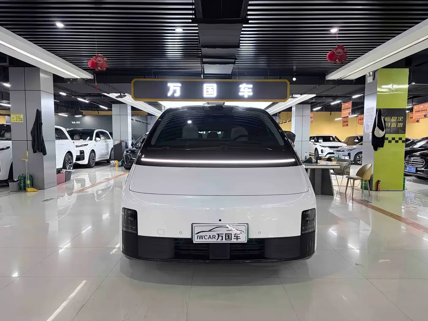 Li Auto Li Auto MEGA 2025 Model Home Family Special Edition — Фото автомобиля 2