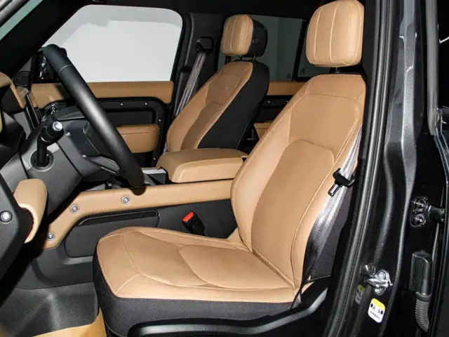 Land Rover Defender — Фото автомобиля 18