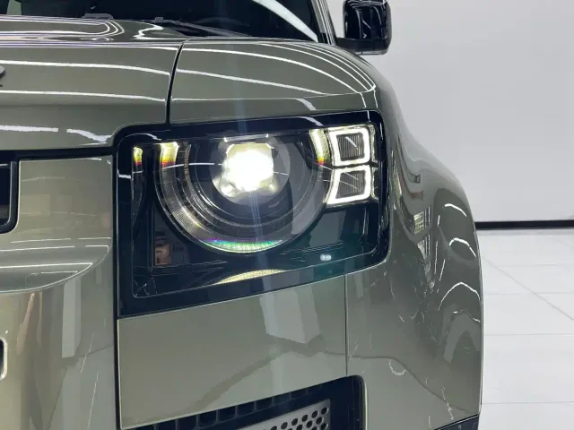 Land Rover Defender — Фото автомобиля 24