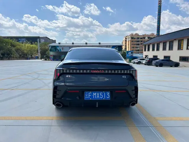 Lynk & Co 03 — Фото автомобиля 8