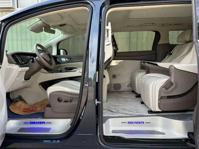 Denza Denza D9 2022 DM-i 970 AWD Flagship — Фото автомобиля 8