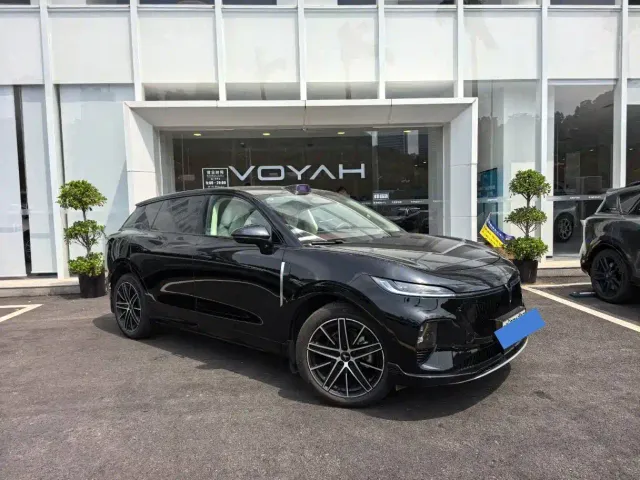 Voyah Zhiyin — Фото автомобиля 3