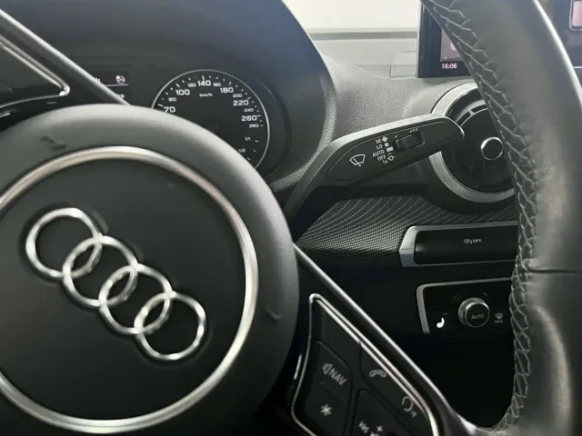 Audi Q2L — Фото автомобиля 23