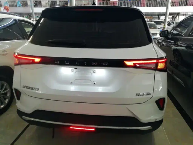 Wuling Asta — Фото автомобиля 21