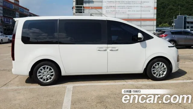 Hyundai Staria Staria Tourer 11 мест — Фото автомобиля 5