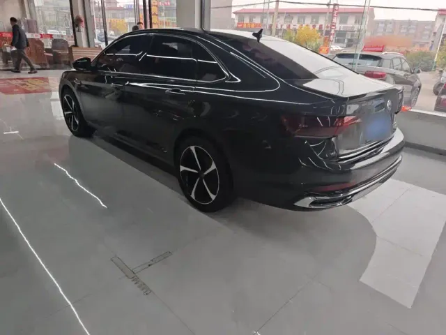 Volkswagen Sagitar — Фото автомобиля 12