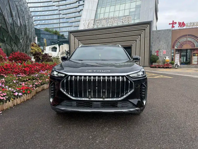 Jetour X70 Plus — Фото автомобиля 2