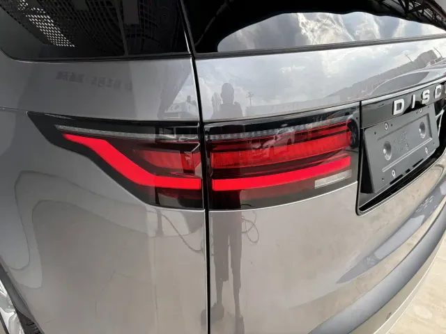 Land Rover Discovery — Фото автомобиля 7