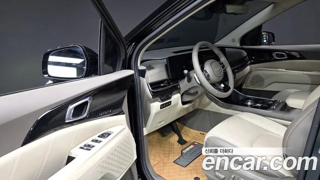 Kia Carnival Generation 4 — Фото автомобиля 15