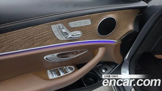 Mercedes-Benz E-Class W213 — Фото автомобиля 30