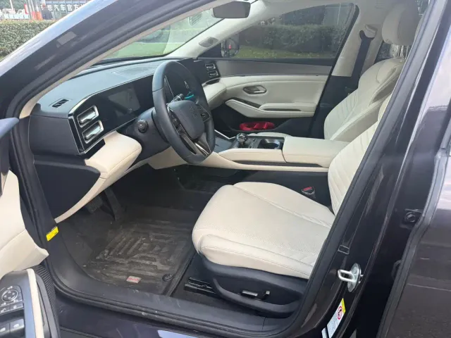BYD Qin L — Фото автомобиля 4