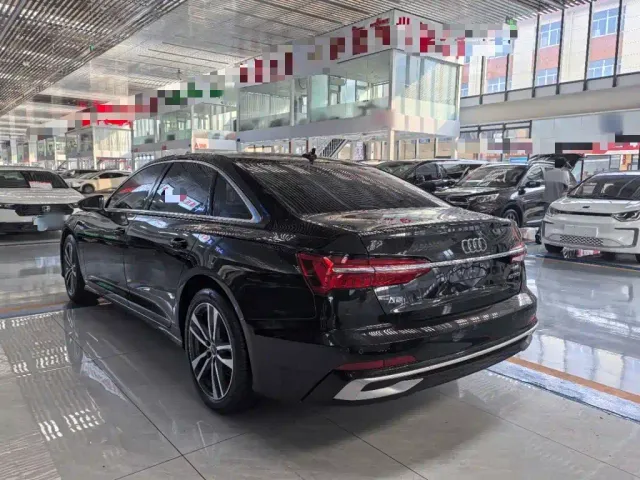 Audi A6L — Фото автомобиля 4