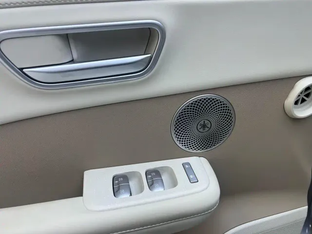Toyota BoZhi 3X — Фото автомобиля 15
