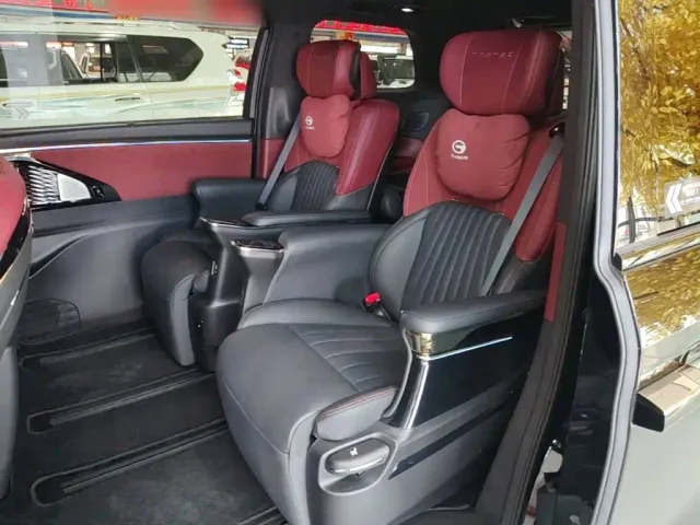 GAC Trumpchi M8 — Фото автомобиля 16