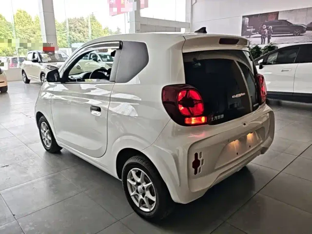 Roewe Clever — Фото автомобиля 4