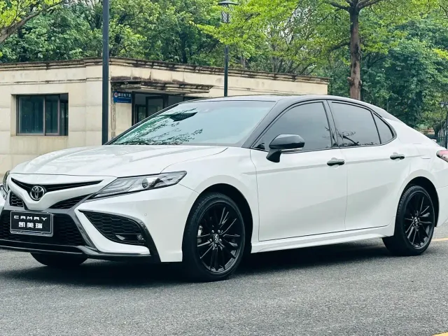 Фотография автомобиля — Toyota Camry