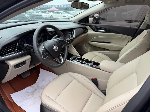 Buick Regal — Фото автомобиля 13