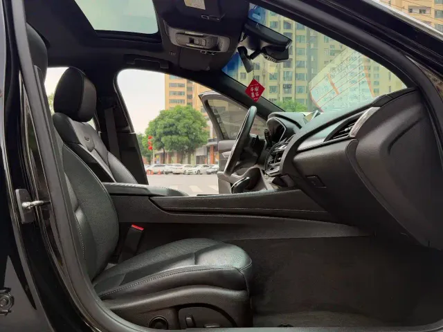 Cadillac CT5 — Фото автомобиля 26