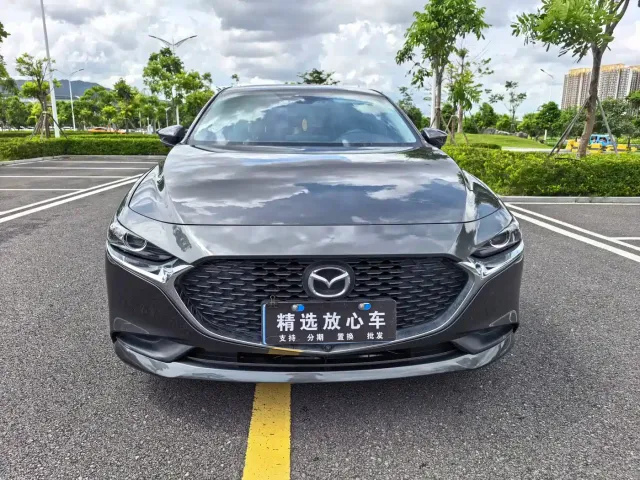Mazda Axela — Фото автомобиля 2
