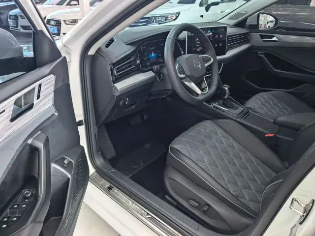 Volkswagen Sagitar — Фото автомобиля 8