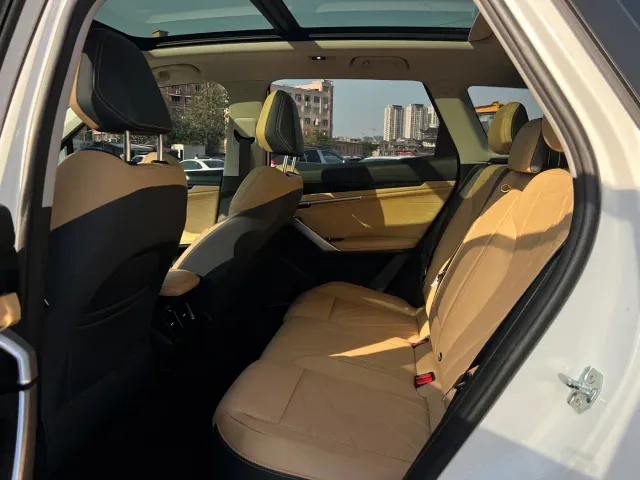 Geely Boyue L — Фото автомобиля 22