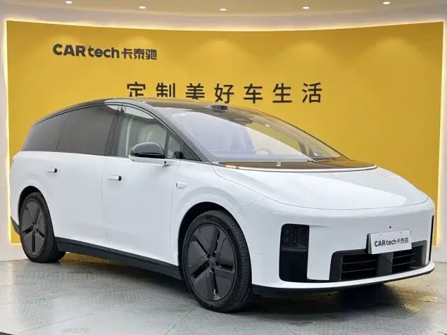Фотография автомобиля — Li Auto i8