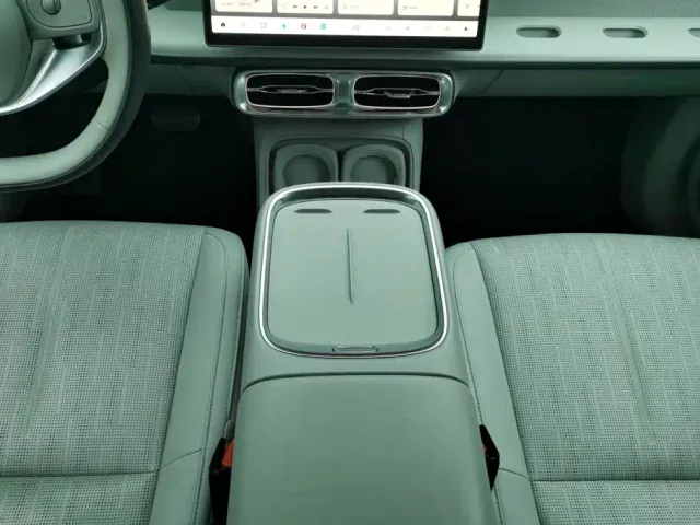 Leapmotor B10 — Фото автомобиля 16