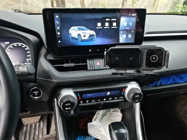 Toyota Wildlander — Фото автомобиля 12