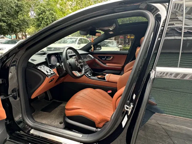 Mercedes-Benz S-Class — Фото автомобиля 3