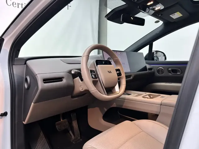 Li Auto i6 — Фото автомобиля 10