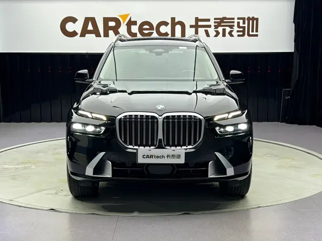 BMW X7 — Фото автомобиля 3