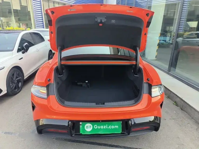 Xiaomi SU7 — Фото автомобиля 14
