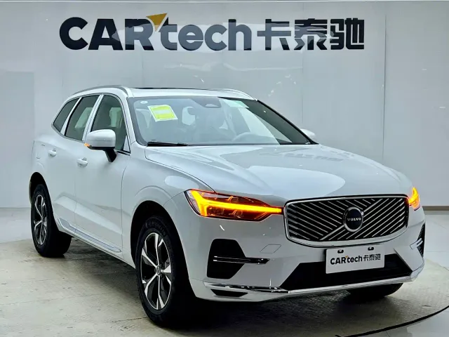 Volvo XC60 — Фото автомобиля 2