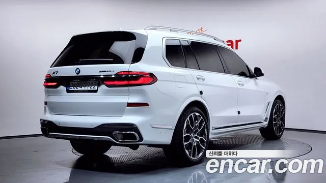 BMW X7 — Фото автомобиля 2