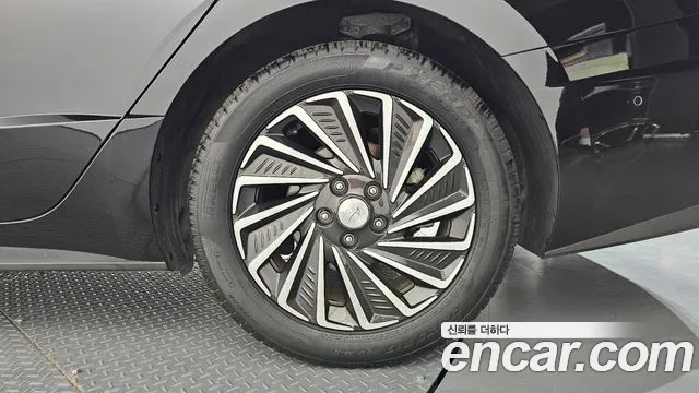 Hyundai Sonata — Фото автомобиля 4